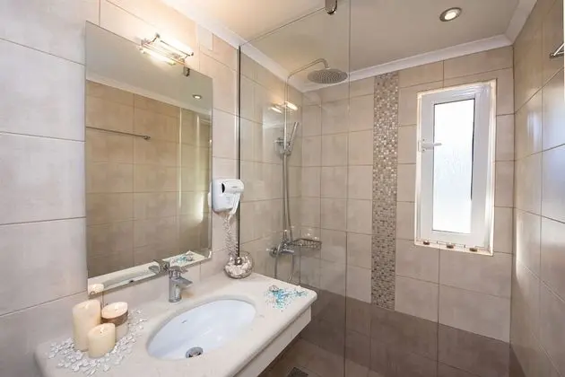 Deluxe Oda, Balkon, Deniz Manzaralı