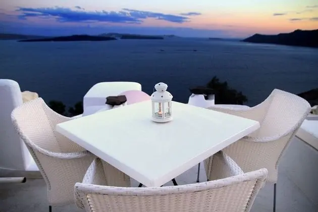 Double Room, Sea View (Lily Cave)