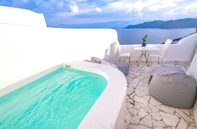 Double Room, Sea View (Lily Cave)
