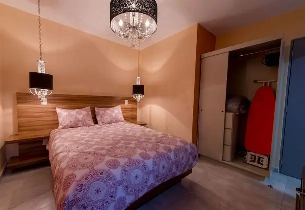 Apart Daire, 1 Büyük (Queen) Boy Yatak ve Çekyat
