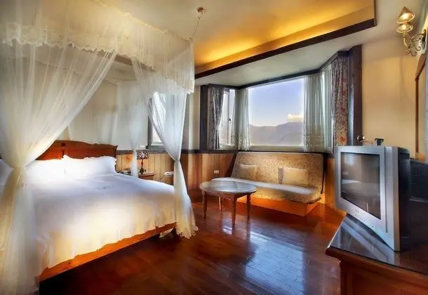 Deluxe Tek Büyük Yataklı Oda, Dağ Manzaralı