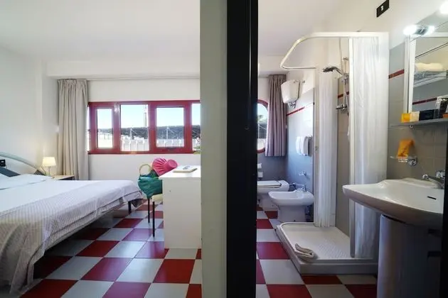 Tek Büyük veya İki Ayrı Yataklı Oda