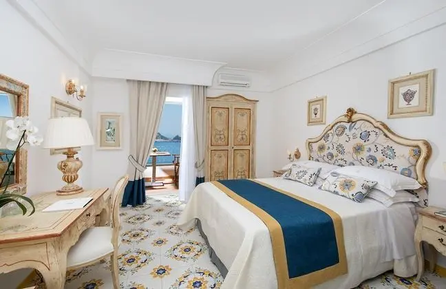 Deluxe Tek Büyük Yataklı Oda, Balkon, Deniz Manzaralı