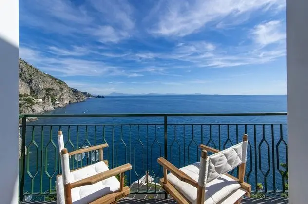Deluxe Tek Büyük Yataklı Oda, Balkon, Deniz Manzaralı
