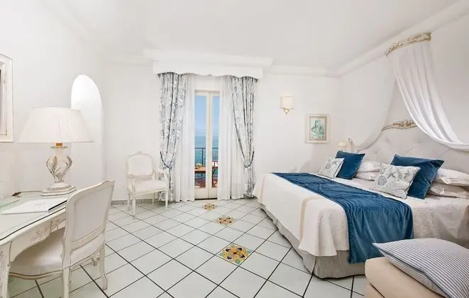 Deluxe Tek Büyük Yataklı Oda, Teras, Deniz Manzaralı