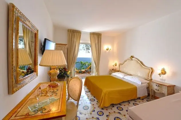 Deluxe Tek Büyük Yataklı Oda, Teras, Deniz Manzaralı
