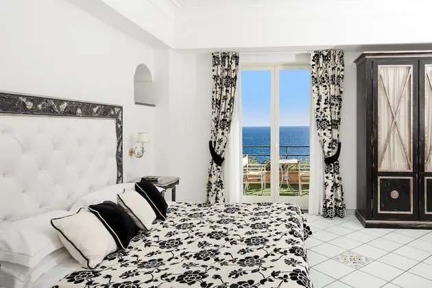Deluxe Tek Büyük Yataklı Oda, Teras, Deniz Manzaralı