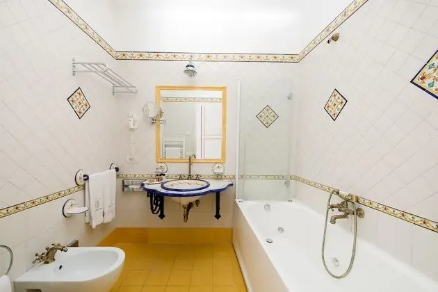 Deluxe Tek Büyük Yataklı Oda, Teras, Deniz Manzaralı