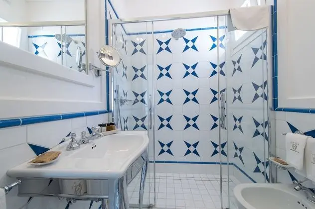 Standard Tek Büyük Yataklı Oda (con terrazza in comune)