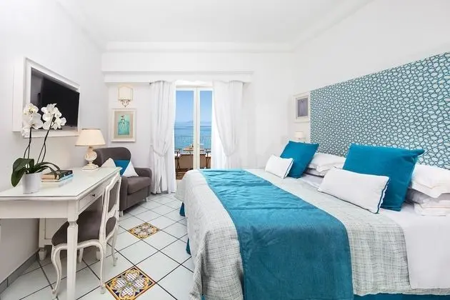 Superior Tek Büyük Yataklı Oda, Balkon, Deniz Manzaralı