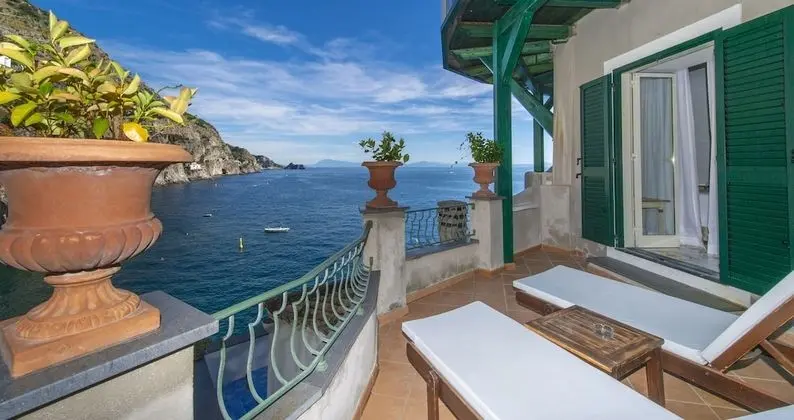 Superior Tek Büyük Yataklı Oda, Balkon, Deniz Manzaralı