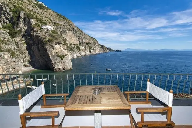 Superior Tek Büyük Yataklı Oda, Balkon, Deniz Manzaralı