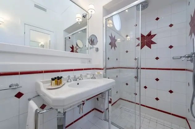 Superior Tek Büyük Yataklı Oda, Balkon, Deniz Manzaralı