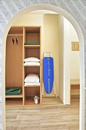 Stüdyo, Havuz Manzaralı