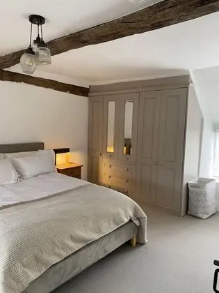 Kır Evi, Banyolu/Duşlu (Five)