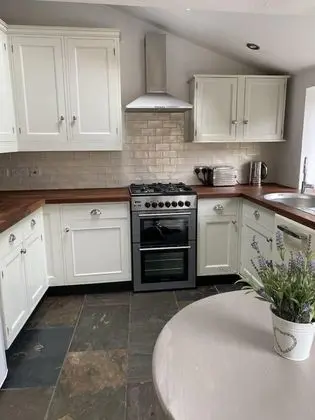 Kır Evi, Banyolu/Duşlu (Five)