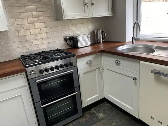 Kır Evi, Banyolu/Duşlu (Five)