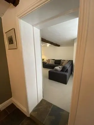 Kır Evi, Banyolu/Duşlu (Five)