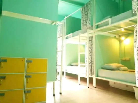10-Bed Female Dormitory with Shared Bathroom