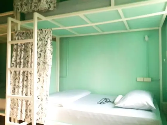 10-Bed Female Dormitory with Shared Bathroom