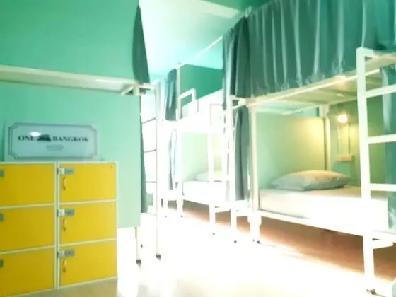 10-Bed Male Dormitory with Shared Bathroom