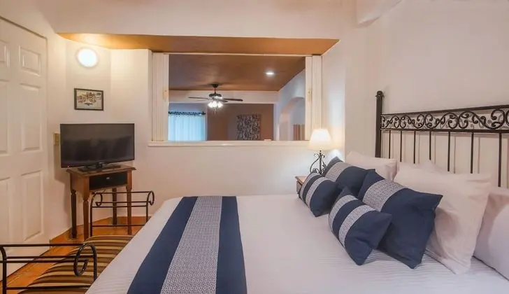 1 Bedroom Apartment City View