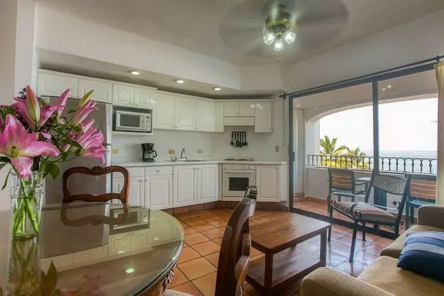 1 Bedroom Apartment Ocean View