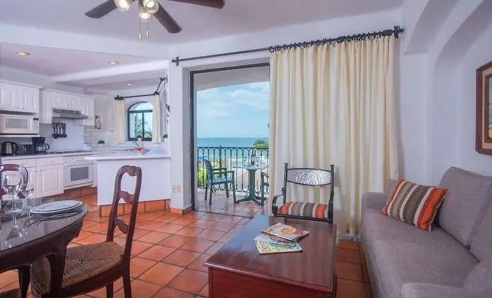 1 Bedroom Apartment Ocean View