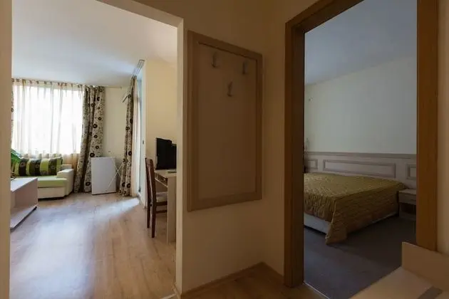 Family Apart Daire, 1 Çift Kişilik Yatak ve Çekyat, Küçük Mutfak, Havuz Kenarı