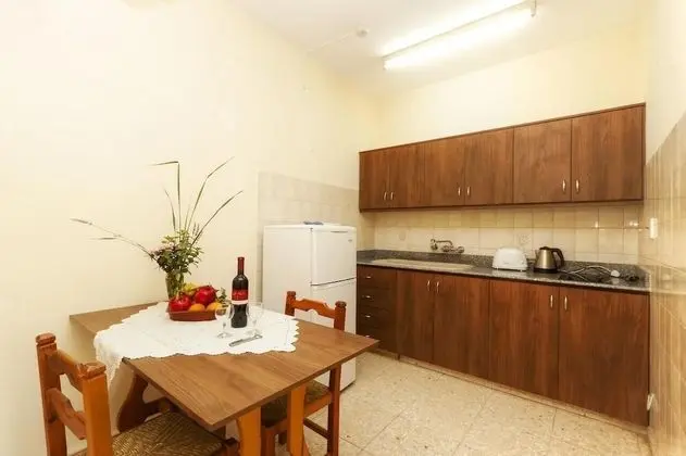 Oda, 1 Yatak Odası, Sigara İçilebilir, Balkon