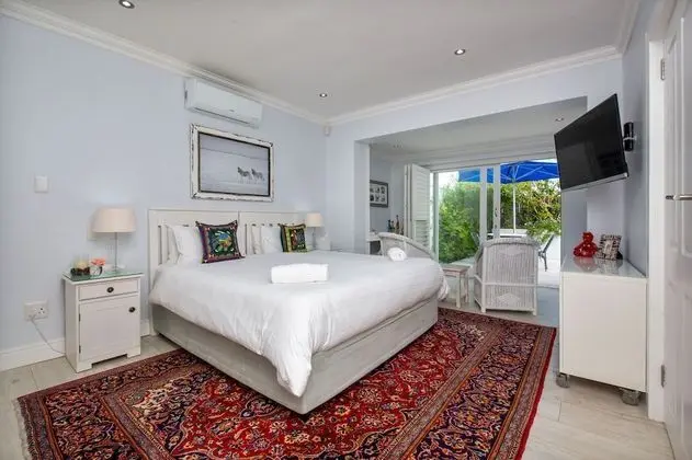 Luxury Tek Büyük veya İki Ayrı Yataklı Oda, 1 En Büyük (King) Boy Yatak, Bahçe Manzaralı, Bahçeli