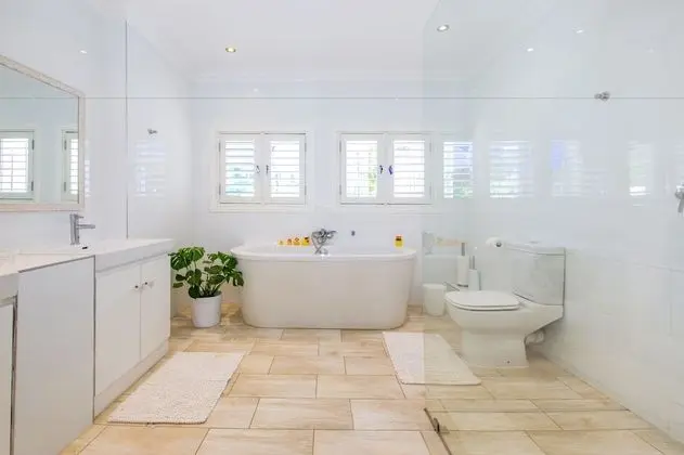 Luxury Tek Büyük veya İki Ayrı Yataklı Oda, 1 En Büyük (King) Boy Yatak ve Çekyat, Bahçe Manzaralı