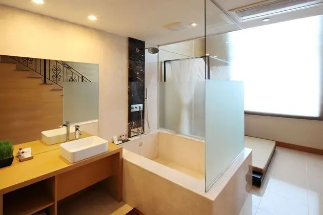 Loft Suite