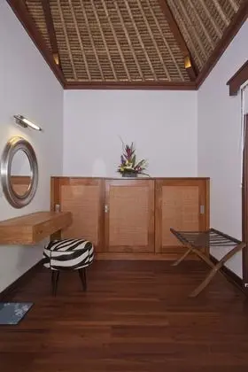 Premier Villa, 1 Yatak Odası, Havuz Manzaralı (Premiere One Bedroom Pool Villa)
