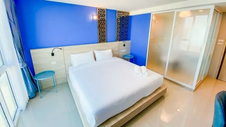 Standard King Bed