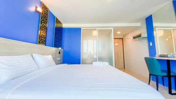 Standard King Bed