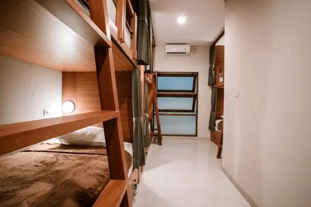 Ortak Ranzalı Oda, Karma Ranzalı Oda