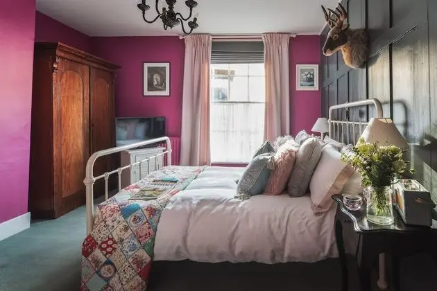 Comfort Tek Büyük Yataklı Oda, Banyolu/Duşlu, Avlu Manzaralı (Drake)