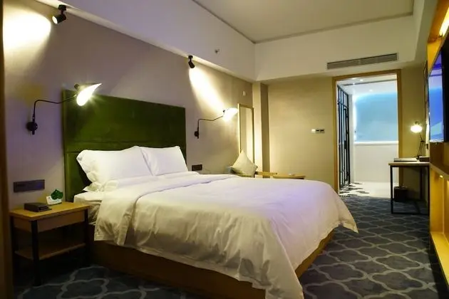 Premium Tek Büyük Yataklı Oda