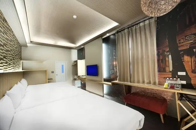 Design Dört Kişilik Oda, 2 Çift Kişilik Yatak