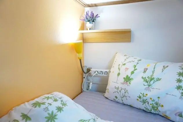 Ortak Ranzalı Oda, Sadece kadınlar için (4-bed)