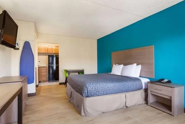 Stüdyo, 1 Büyük (Queen) Boy Yatak, Küçük Mutfak