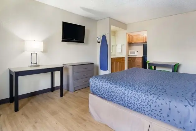 Stüdyo, 1 Büyük (Queen) Boy Yatak, Küçük Mutfak