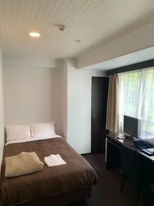 Tek Kişilik Oda, Sigara İçilebilir