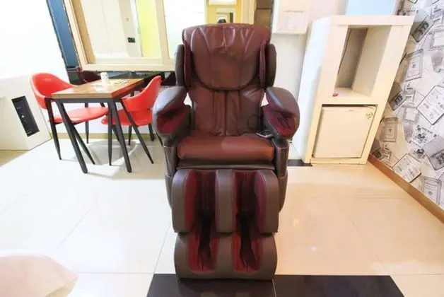 Deluxe Oda (+ Massage Chair)