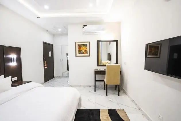 Deluxe Tek Büyük Yataklı Oda