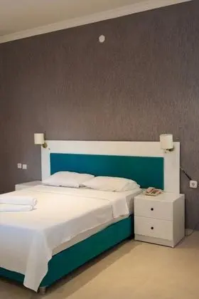 Aile Odası, Bahçe Manzaralı