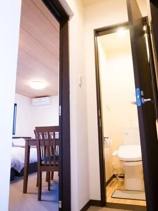 Ev (2nd Floor)