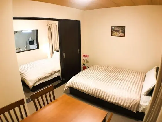 Ev (2nd Floor)