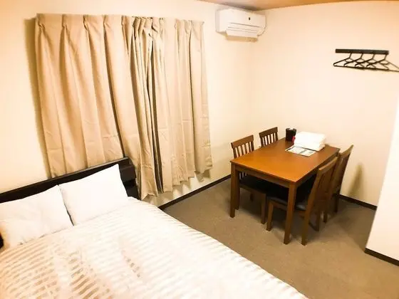 Ev (2nd Floor)